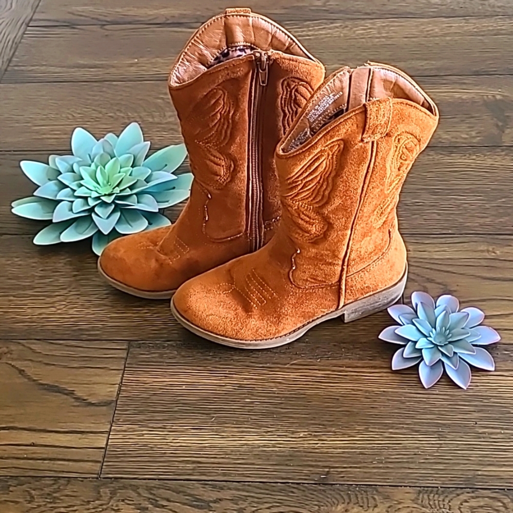 Madden girl cowgirl boots, Size 2M, Brown